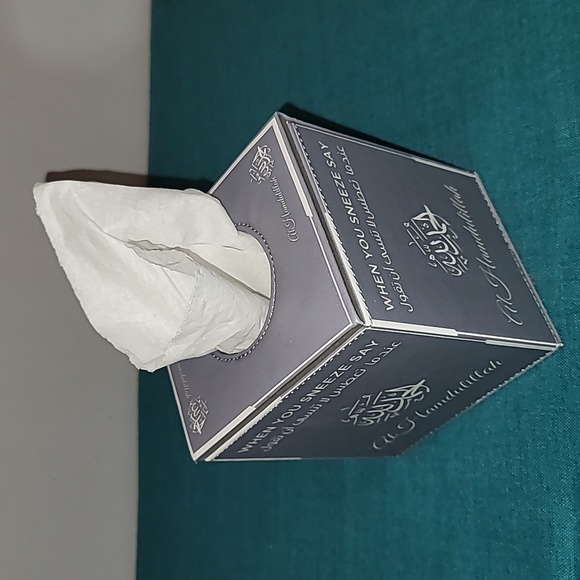 Vegan Leather tissue box - Picture 1 of 6